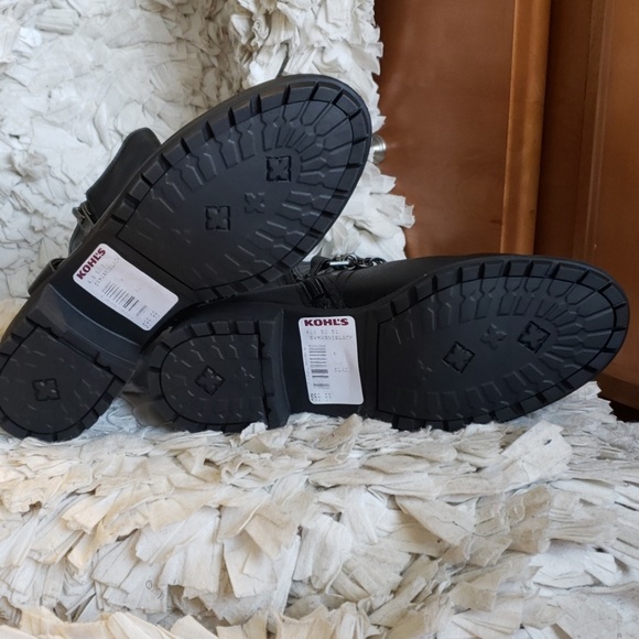 (NEW!) NWOT Black Ankle Boots - Picture 4 of 4